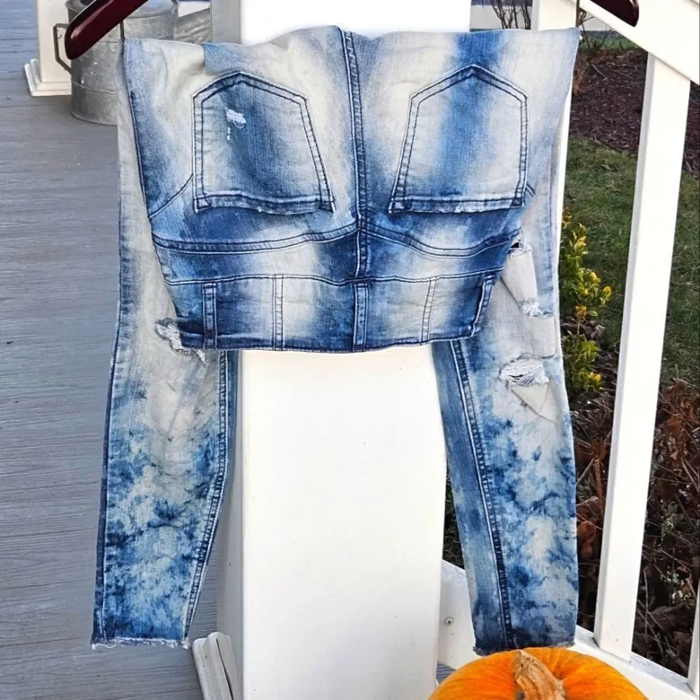 NOBO No Boundaries High Rise Sculpting Skinny Jean Distressed new no tags Size 3